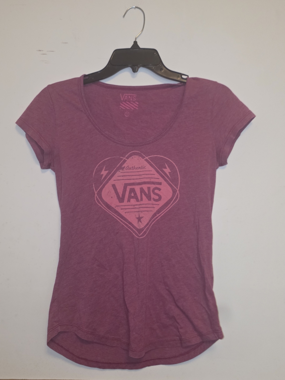 Vans Women's Mauve Heart Logo Scoop Neck Tee